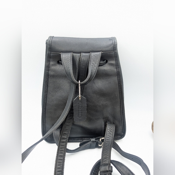COACH Vintage Black Smooth Leather Drawstring Turnlock Small Backpack #9960 - Picture 9 of 13